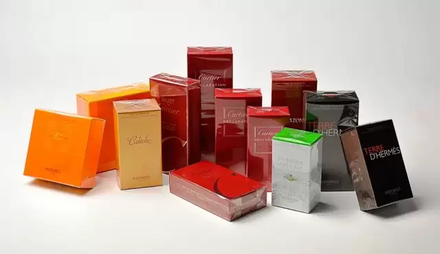 Cartons de produits cosmétiques