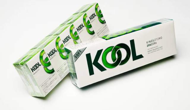 Suremballage de carton à cigarettes
