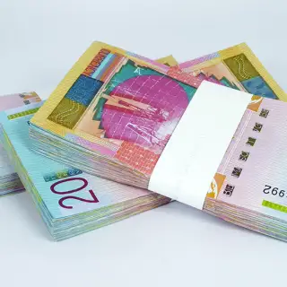 banknotes-banded-group