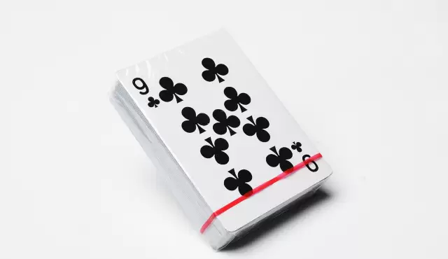 Playing Card Overwrapping